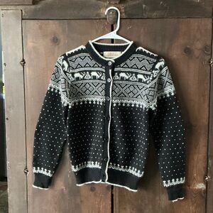 Woman’s Black and White Patterned Sweater